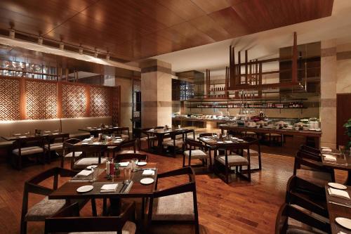 レストラン, シェラトン ホーフェイ シンツァン ホテル (Sheraton Hefei Xinzhan Hotel) in 合肥(ホーフェイ) レストラン, シェラトン ホーフェイ シンツァン ホテル (Sheraton Hefei Xinzhan Hotel) in 合肥(ホーフェイ)
