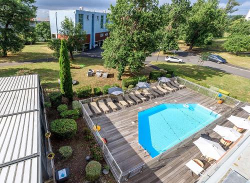 Kolam renang, Clarion Aparthotel Toulouse Le Parc de l'Escale in Toulouse Kolam renang, Clarion Aparthotel Toulouse Le Parc de l'Escale in Toulouse
