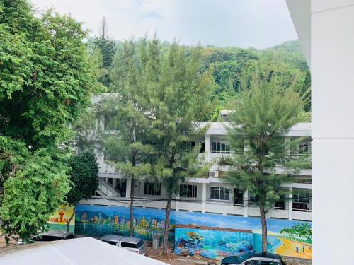 Hoang Yen Hotel near Nui Lon Cable Station Hoang Yen Hotel near Nui Lon Cable Station