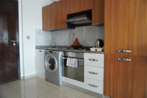 Appartement Bien Situé avec Piscine à Agadir (Appartement Bien Situe avec Piscine a Agadir) in 알 모하마디 Appartement Bien Situé avec Piscine à Agadir (Appartement Bien Situe avec Piscine a Agadir) in 알 모하마디