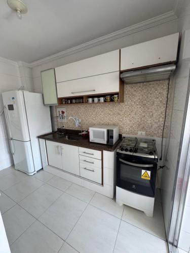 Excelente apartamento bem localizado a 450 metros da praia in Balneario Cidade Atlantica Excelente apartamento bem localizado a 450 metros da praia in Balneario Cidade Atlantica