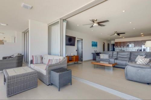 Ocean View, 2 Infinity Pools, Pedregal, Walkable in Pedregal Ocean View, 2 Infinity Pools, Pedregal, Walkable in Pedregal