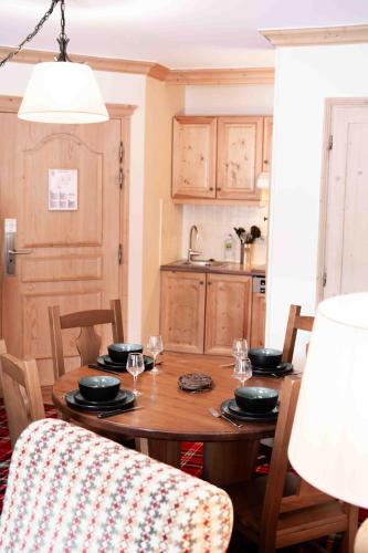 Facilities, Arc 1950 - 2 bed ski-in ski-out with stunning views in Arc 2000 Facilities, Arc 1950 - 2 bed ski-in ski-out with stunning views in Arc 2000