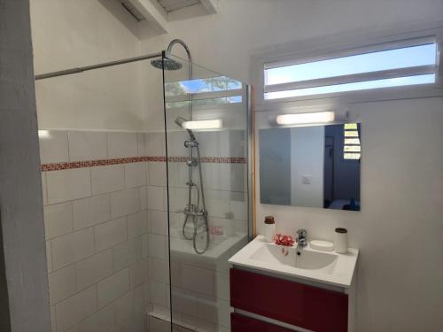 Salle de bain, Location bungalow in Mare Gaillard Salle de bain, Location bungalow in Mare Gaillard