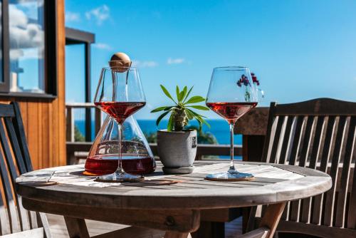 Belle Cove Villa, Spectacular Sea Views - Be My Guest in Waiheke Island Belle Cove Villa, Spectacular Sea Views - Be My Guest in Waiheke Island