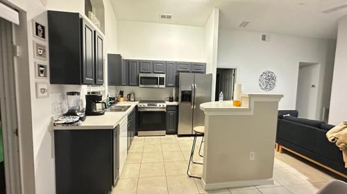 Cocina, 3 Bed 2 Baths ORLANDO Home POOL with LAKE View in Haines City Cocina, 3 Bed 2 Baths ORLANDO Home POOL with LAKE View in Haines City