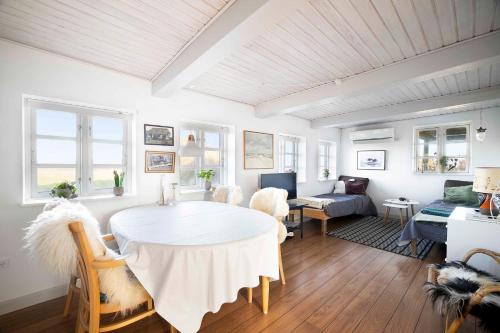 المرافق, Beautiful Cottage In Tranekær, 200 M To The Beach in Tranekaer المرافق, Beautiful Cottage In Tranekær, 200 M To The Beach in Tranekaer