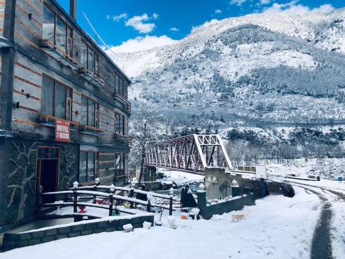 Hotel 17 Miles Stone, Manali By Shivaneel Hospitality in Haripur Hotel 17 Miles Stone, Manali By Shivaneel Hospitality in Haripur