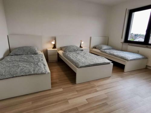 Großzügige Monteurwohnungen mit perfekter Verkehrsanbindung und Parkplatz (Großzugige Monteurwohnungen mit perfekter Verkehrsanbindung und Parkplatz) in Lampertheim Großzügige Monteurwohnungen mit perfekter Verkehrsanbindung und Parkplatz (Großzugige Monteurwohnungen mit perfekter Verkehrsanbindung und Parkplatz) in Lampertheim