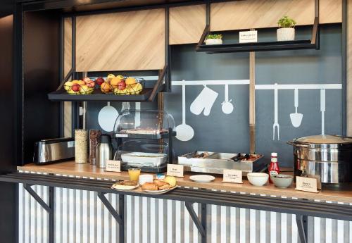 Food and beverages, B&B HOTEL Paris Creteil in Creteil Food and beverages, B&B HOTEL Paris Creteil in Creteil