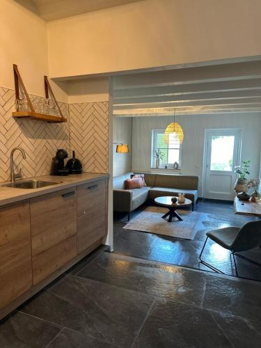 Authentieke 4 persoons cottage vlakbij Valkenburg in Eys Authentieke 4 persoons cottage vlakbij Valkenburg in Eys