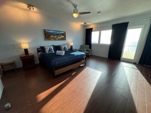 Fabulous and very spacious for our group in Oyster Pond Fabulous and very spacious for our group in Oyster Pond
