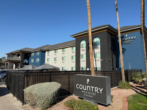 Exterior view, Country Inn & Suites by Radisson, Phoenix Airport, AZ in Sky Harbor International Airport Exterior view, Country Inn & Suites by Radisson, Phoenix Airport, AZ in Sky Harbor International Airport