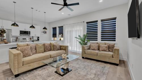 Luxe Retreat in the Heart of Dallas l Pet-Friendly in Love Field Airport Luxe Retreat in the Heart of Dallas l Pet-Friendly in Love Field Airport