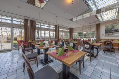 Ресторан, Dorint Hotel & Sportresort Arnsberg/Sauerland in Арнсберг Ресторан, Dorint Hotel & Sportresort Arnsberg/Sauerland in Арнсберг