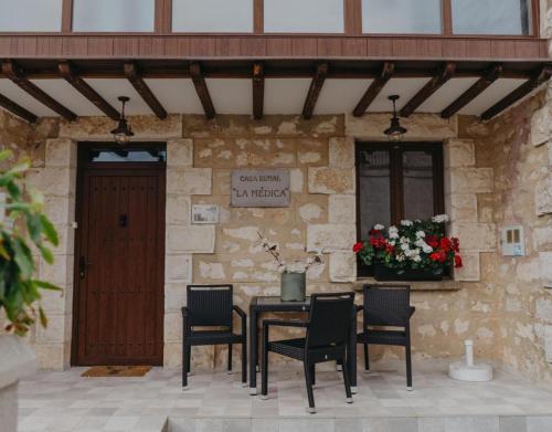 A szálláshely kívülről, Casa Rural La Medica in Valderredible A szálláshely kívülről, Casa Rural La Medica in Valderredible