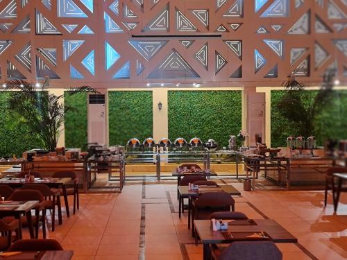 طعام و مشروبات, Sarwat Park Hotel Riyadh - Diplomatic Quarter in الهدا طعام و مشروبات, Sarwat Park Hotel Riyadh - Diplomatic Quarter in الهدا