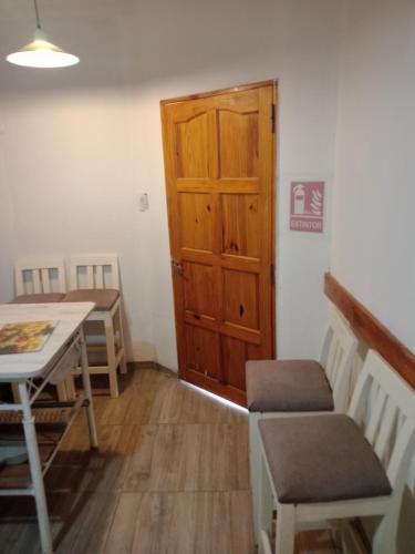 Létesítmények, Montaña de Cata (Montana de Cata) near Gov. Francisco Gabrielli nemzetközi repülőtér Létesítmények, Montaña de Cata (Montana de Cata) near Gov. Francisco Gabrielli nemzetközi repülőtér