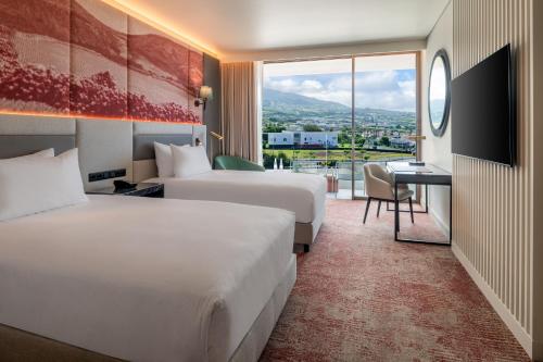 DoubleTree by Hilton Lagoa Azores in Понта Делгада DoubleTree by Hilton Lagoa Azores in Понта Делгада
