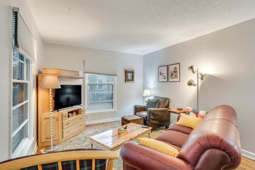 7 Mi to Downtown Minneapolis Home with Fire Pit! in Richfield (MN) 7 Mi to Downtown Minneapolis Home with Fire Pit! in Richfield (MN)