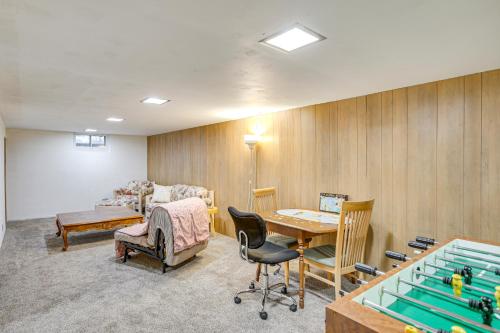 7 Mi to Downtown Minneapolis Home with Fire Pit! in Richfield (MN) 7 Mi to Downtown Minneapolis Home with Fire Pit! in Richfield (MN)