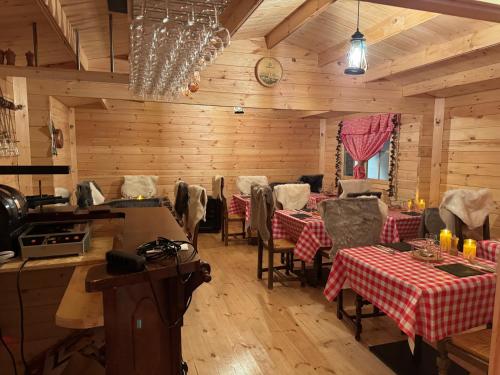 Nash Pratik Hotel near Jardin Botanique Alpin de Meyrin Nash Pratik Hotel near Jardin Botanique Alpin de Meyrin