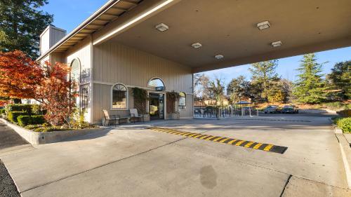 Είσοδος, Sonora Aladdin Motor Inn in Σονόρα(Καλιφόρνια) Είσοδος, Sonora Aladdin Motor Inn in Σονόρα(Καλιφόρνια)