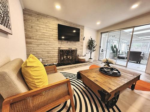 Comfortable 2Bed in Duplex with private Sunroom in Clairemont Mesa East Comfortable 2Bed in Duplex with private Sunroom in Clairemont Mesa East