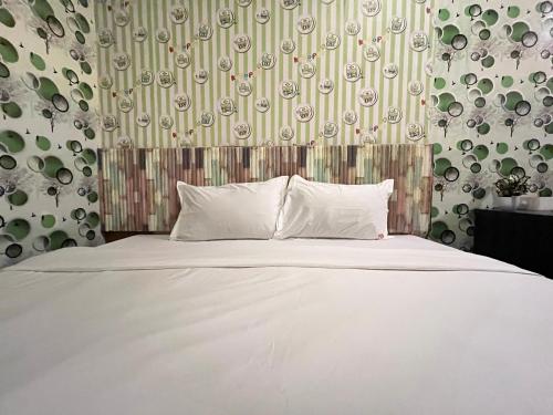 Louise Hotel in Deli Serdang Louise Hotel in Deli Serdang