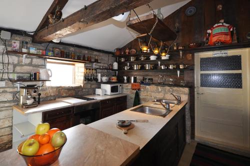 مطبخ, Levana Guest House in كافارنا مطبخ, Levana Guest House in كافارنا