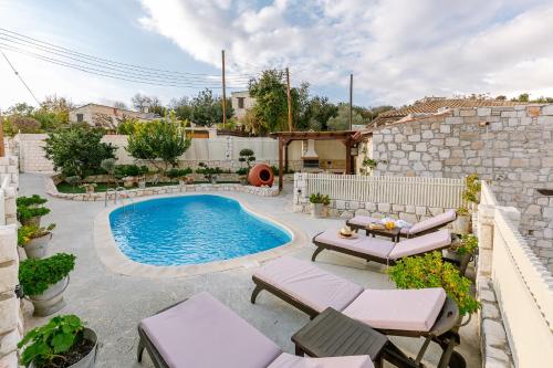 Iliada's Traditional Stone House in Kallepeia Iliada's Traditional Stone House in Kallepeia