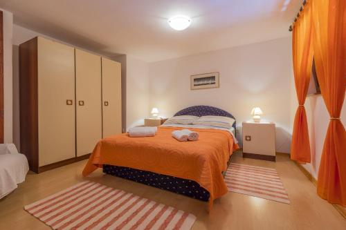 Preiswertes Apartment nur 500 Meter zum Strand mit privater Terrasse, Grill - hundefreundlich in Jadranovo Preiswertes Apartment nur 500 Meter zum Strand mit privater Terrasse, Grill - hundefreundlich in Jadranovo