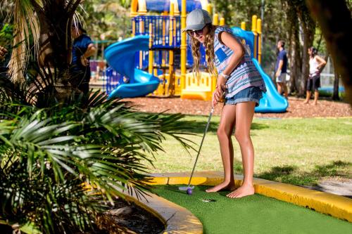 Mini golf course, Ingenia Holidays One Mile Beach in Port Stephens Mini golf course, Ingenia Holidays One Mile Beach in Port Stephens
