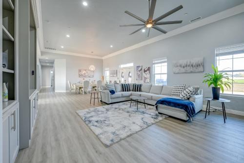 Day Trip to Yosemite Spacious Home with Fireplace in 馬德拉 Day Trip to Yosemite Spacious Home with Fireplace in 馬德拉