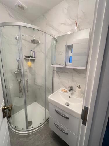 Bathroom, Barnhill Road in Greater London North West Bathroom, Barnhill Road in Greater London North West