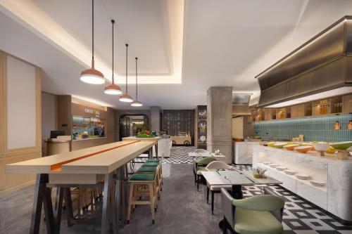 レストラン, Home2 Suite by Hilton Harbin Central Street in 哈爾浜(ハルビン) レストラン, Home2 Suite by Hilton Harbin Central Street in 哈爾浜(ハルビン)