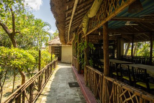 Hetalbon Eco Resort in Gosaba Hetalbon Eco Resort in Gosaba