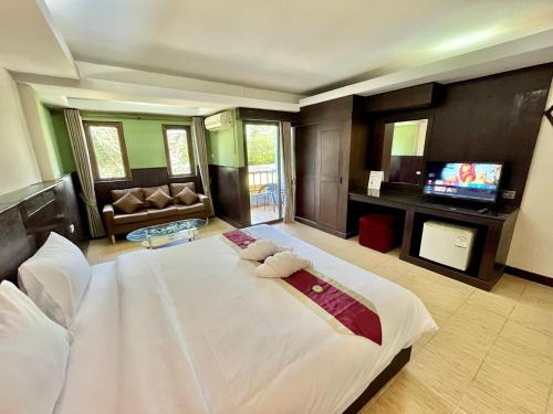 Bed, The Atnal Lanta - Budget and Eco Friendly Hotel in Saladan Bed, The Atnal Lanta - Budget and Eco Friendly Hotel in Saladan