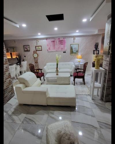 Large two story house in Dar El Beida Large two story house in Dar El Beida