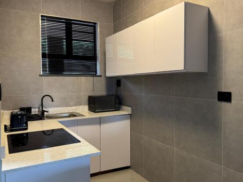 Kitchen, Ridge Royal in Amanzimtoti Kitchen, Ridge Royal in Amanzimtoti