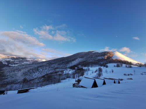 Kamp Kruščić - Laništa (Kamp Kruscic - Lanista) in โดโลวี ลาเลวิชา Kamp Kruščić - Laništa (Kamp Kruscic - Lanista) in โดโลวี ลาเลวิชา