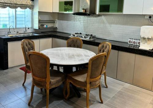 Tiny House Dferry With Private Pool OR 4 Room Homestay Jerantut Wifi Full Aircond in Pahang Tiny House Dferry With Private Pool OR 4 Room Homestay Jerantut Wifi Full Aircond in Pahang