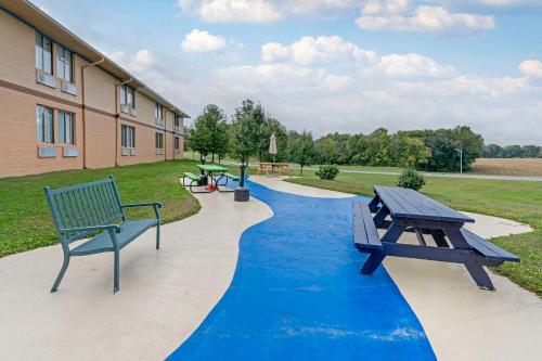 Létesítmények, Clarion Pointe in Jasper (Indiana) Létesítmények, Clarion Pointe in Jasper (Indiana)