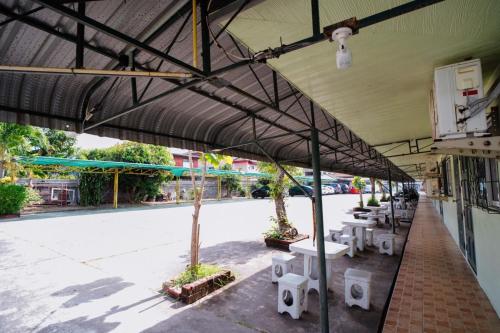 โรงแรมวรัญญูเฮ้าส์ & รีสอร์ท in Mahasarakham โรงแรมวรัญญูเฮ้าส์ & รีสอร์ท in Mahasarakham