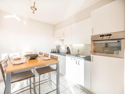 Зовнішній вигляд готелю, Promenade C301 apartment near the beach and center in Коксійде Зовнішній вигляд готелю, Promenade C301 apartment near the beach and center in Коксійде