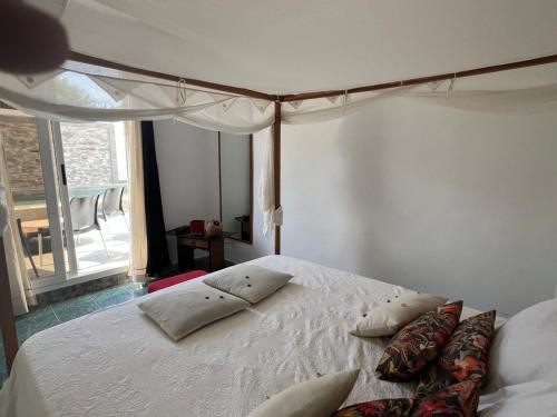 VILLA "MYKONOS" pour vos moments de detente en famille piscine privative, 3 chambre climatisees, sal in Ngaparou VILLA "MYKONOS" pour vos moments de detente en famille piscine privative, 3 chambre climatisees, sal in Ngaparou