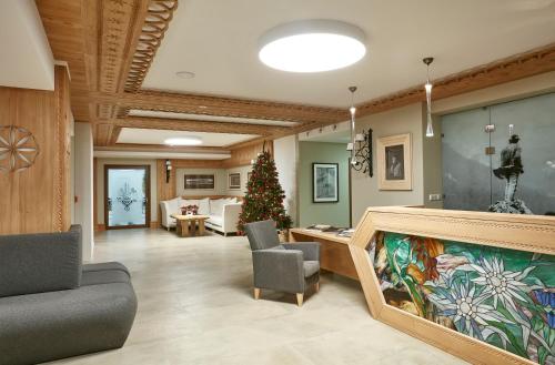 Lobby, Hotel Logos in Zakopane Lobby, Hotel Logos in Zakopane