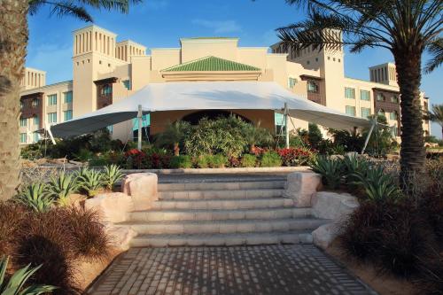 Entrance, Desert Islands Resort & Spa by Anantara in Sir Baniyas Island Entrance, Desert Islands Resort & Spa by Anantara in Sir Baniyas Island