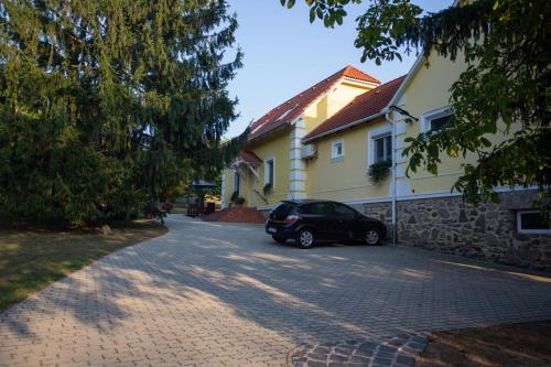 Kondics Apartmanhaz in Hegykozseg Kondics Apartmanhaz in Hegykozseg