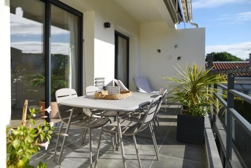 Facilities, T3 Paisible 85m2 - Terrasse - Parking - Cugnaux prox Toulouse in Cugnaux Facilities, T3 Paisible 85m2 - Terrasse - Parking - Cugnaux prox Toulouse in Cugnaux